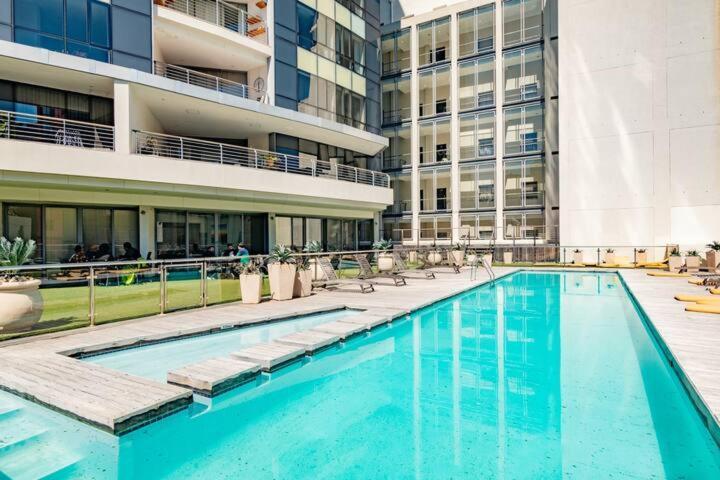 Modern In Wale Street Apartment *