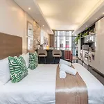 Modern Apartment In Wale Street