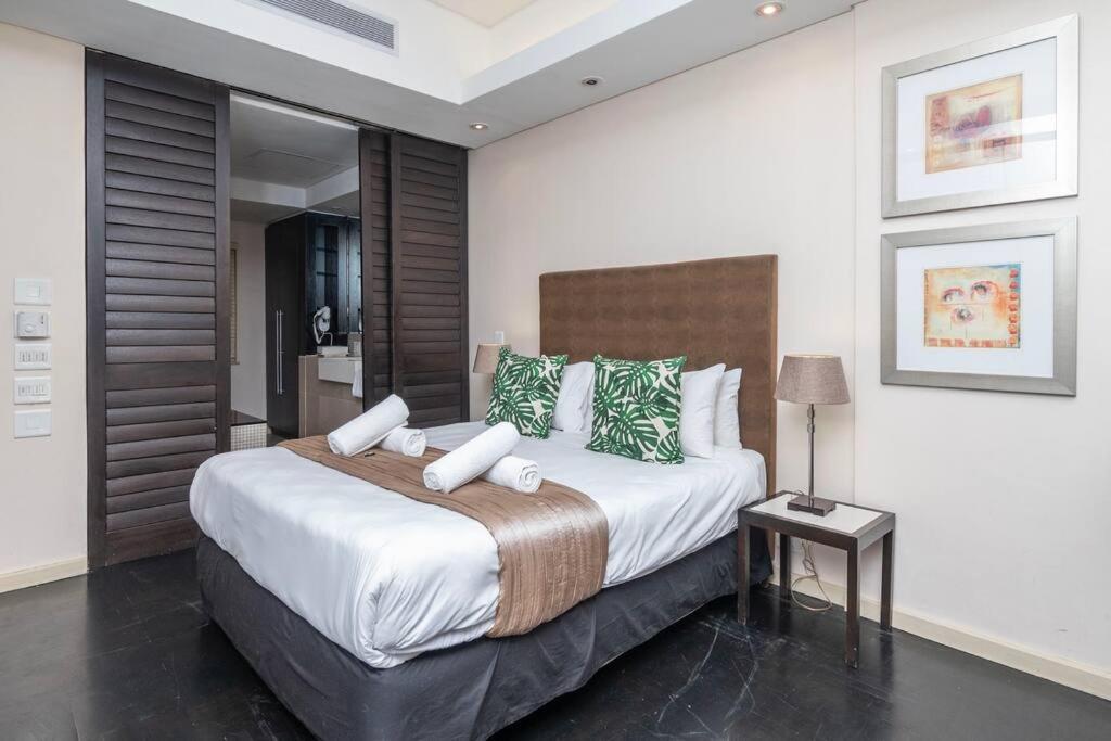 Apartment Modern In Wale Street Cape Town